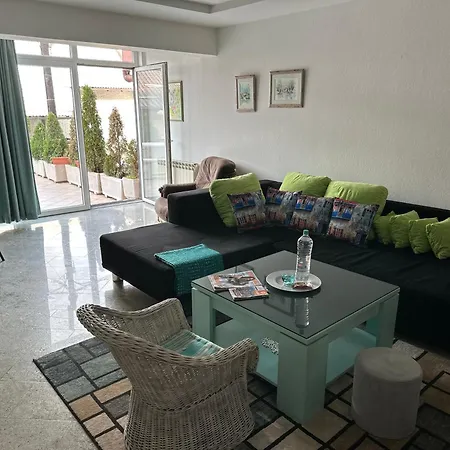 Apartment Terrace *